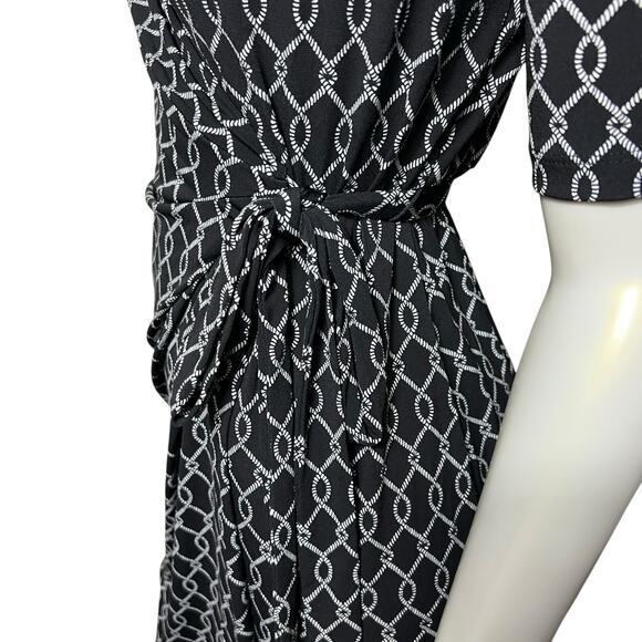 Motherhood Maternity Black White Chain Print Wrap Dress Knee Length Size Small - Picture 2 of 6